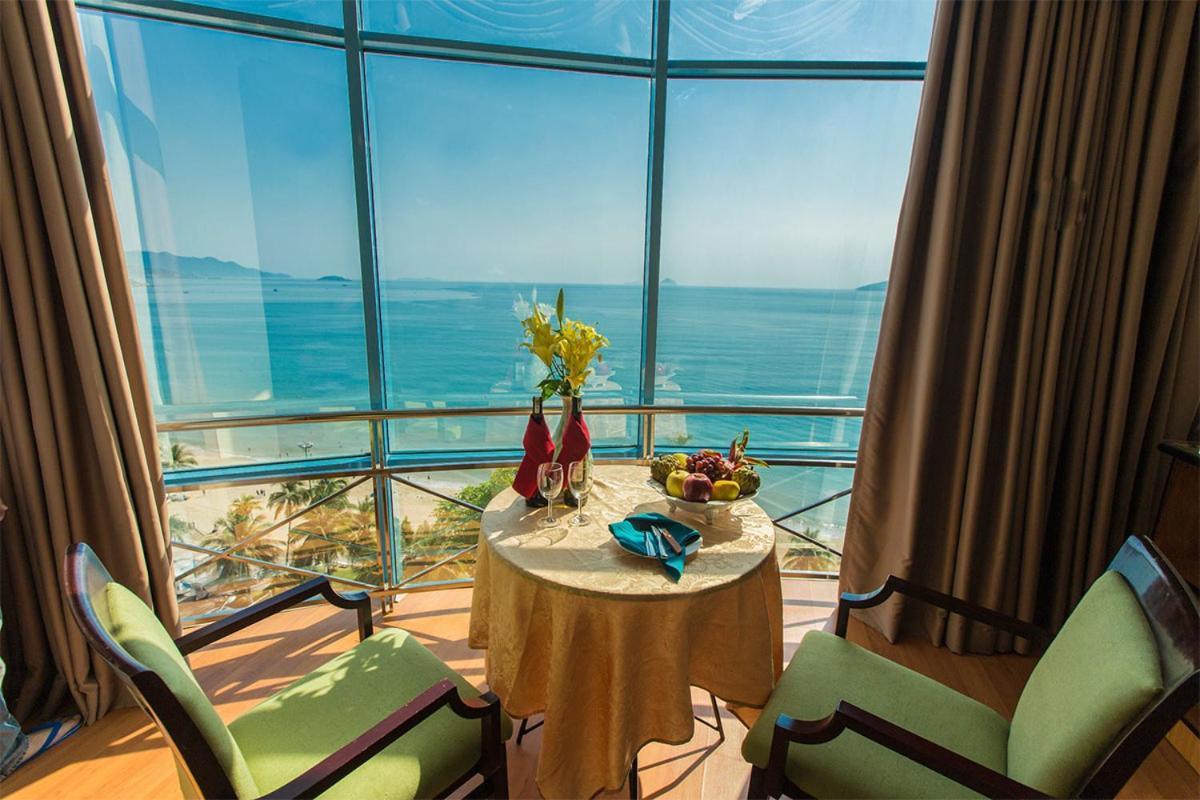 Yasaka Saigon Nha Trang Hotel & Spa Esterno foto