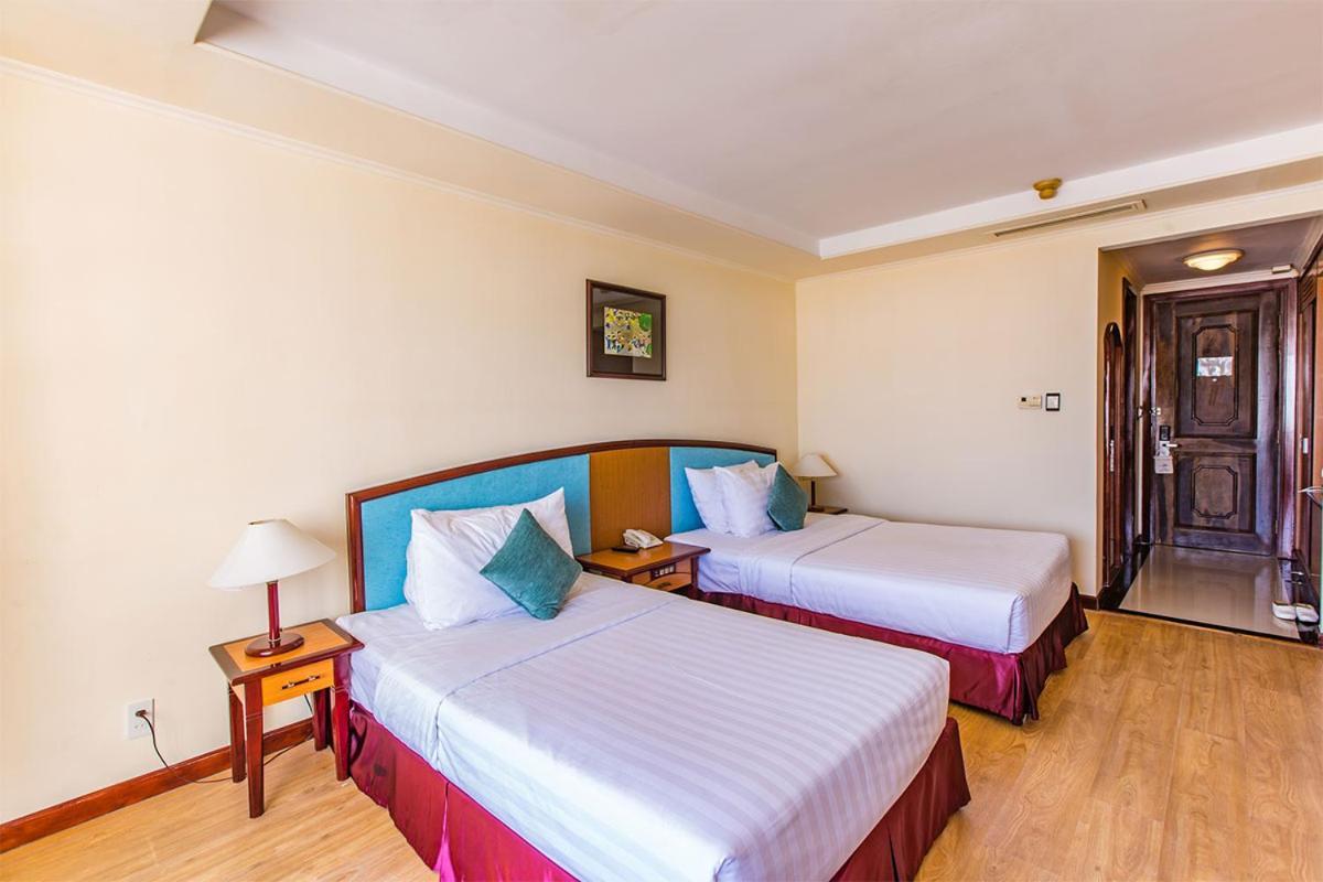 Yasaka Saigon Nha Trang Hotel & Spa Esterno foto